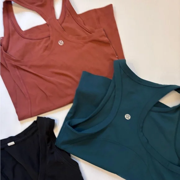 PROMO: BUY 3 GET 1 FREE | Set of 4 Lululemon Tanks | Align & Swiftly | Size XS - Picture 4 of 9